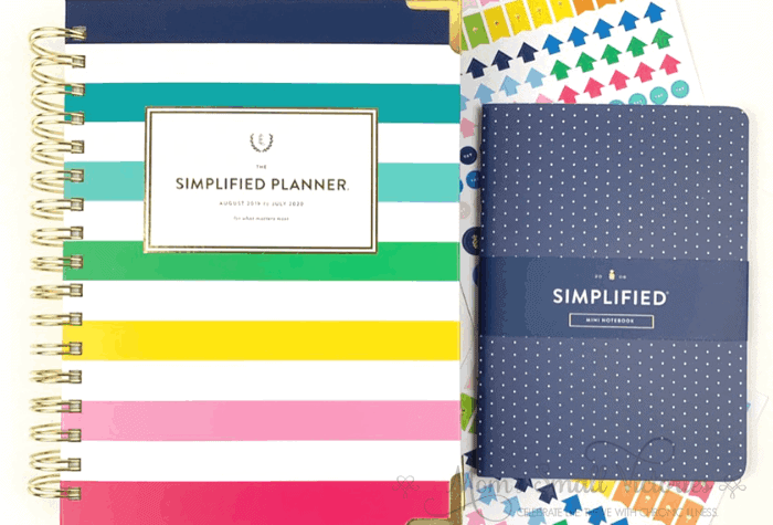 The Daily Simplified Planner Review. This year, I got the daily Simplified Planner in the happy stripe cover with a navy dot mini notebook and stickers galore. The cover is sturdy with lovely gold accents and a double gold coil. My planner held up well to daily use last year and I expect this one will do the same.