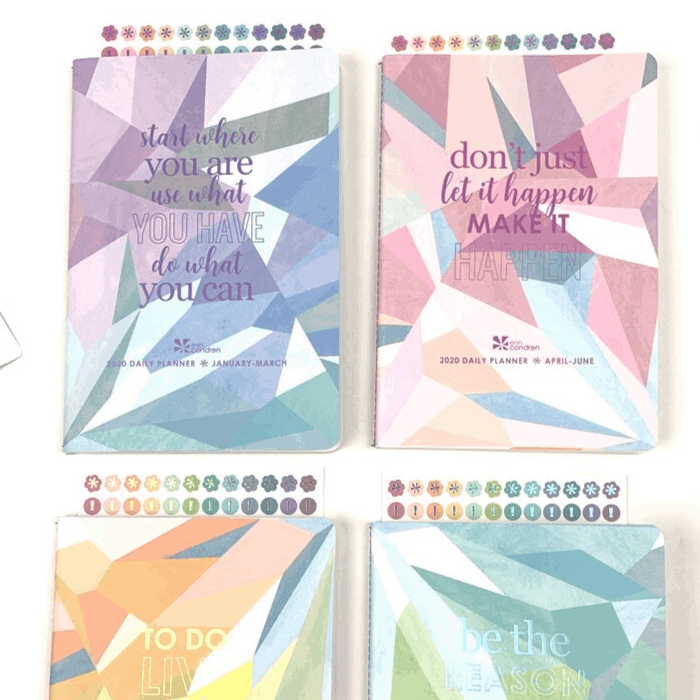 Erin Condren Daily Planner Review. The stickers that come with the Erin Condren daily planners are in the same metallic font as the cover. IT really makes the stickers and your pages pop!