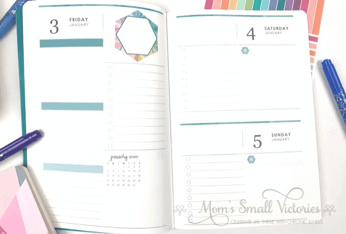 Erin Condren Daily Planner Review. Saturday and Sunday share one page for the weekend layout in the Erin Condren Daily Petite Planners. 